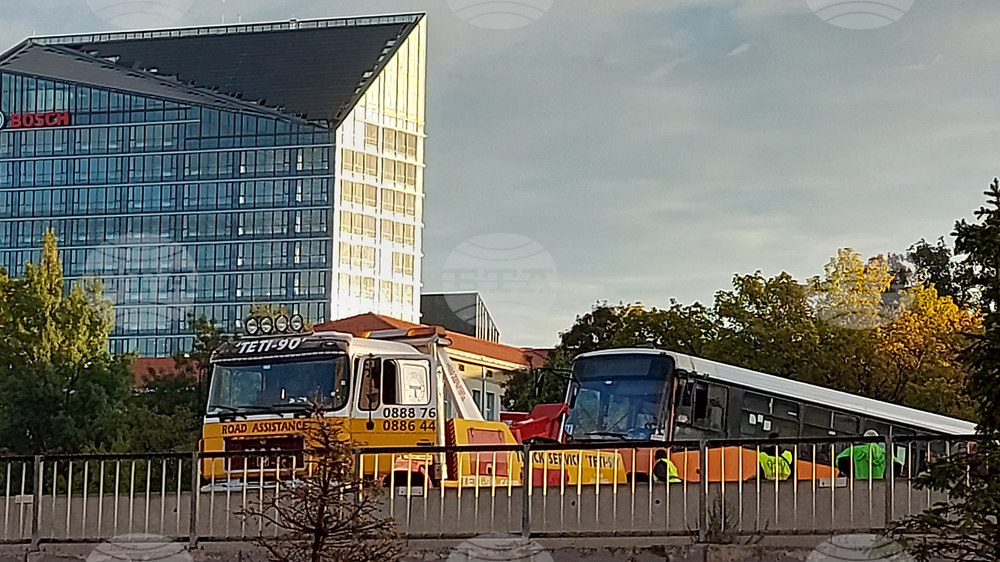 Автобус - пътнотранспортно произшествие