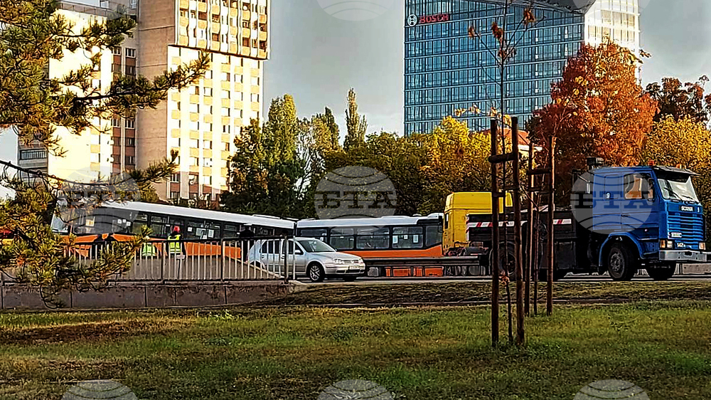 Автобус - пътнотранспортно произшествие