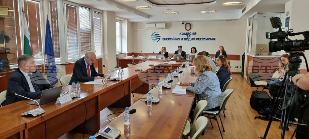 Очаква се природният газ през октомври да поевтинее с около 32 процента, каза изпълнителният директор на "Булгаргаз" Деница Златева