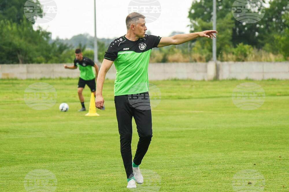 Владимир Манчев: През второто полувреме отпаднахме физически