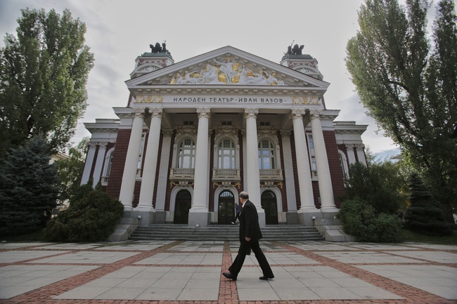 Премиерните представления на спектакъла "Последна стъпка" са днес и утре в Народния театър