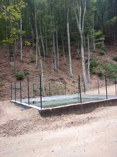 Напълно готов е водоизточникът за борба с пожарите в м. „Врътката“ край Кресна. Предстои новооткритото съоръжение да получи акт 16