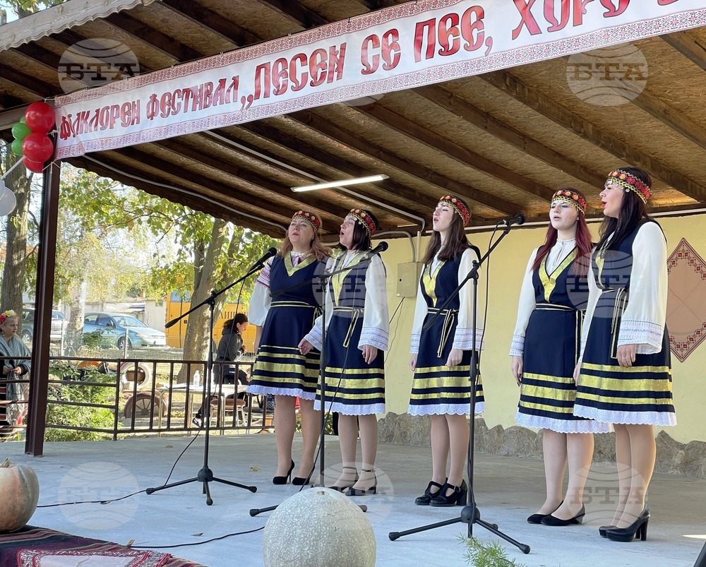 Bulgarian Ensembles from Bessarabia Win Prizes at Folklore Festival in Balchik
