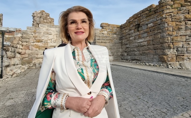 Административните пречки за чужди работници по Черноморието остават, коментира хотелиерът Елена Иванова 