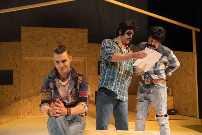 „Страст под брястовете“ на Търговищкия театър е селектиран за Международния фестивал на сатиричния и комедийния спектакъл в Габрово 