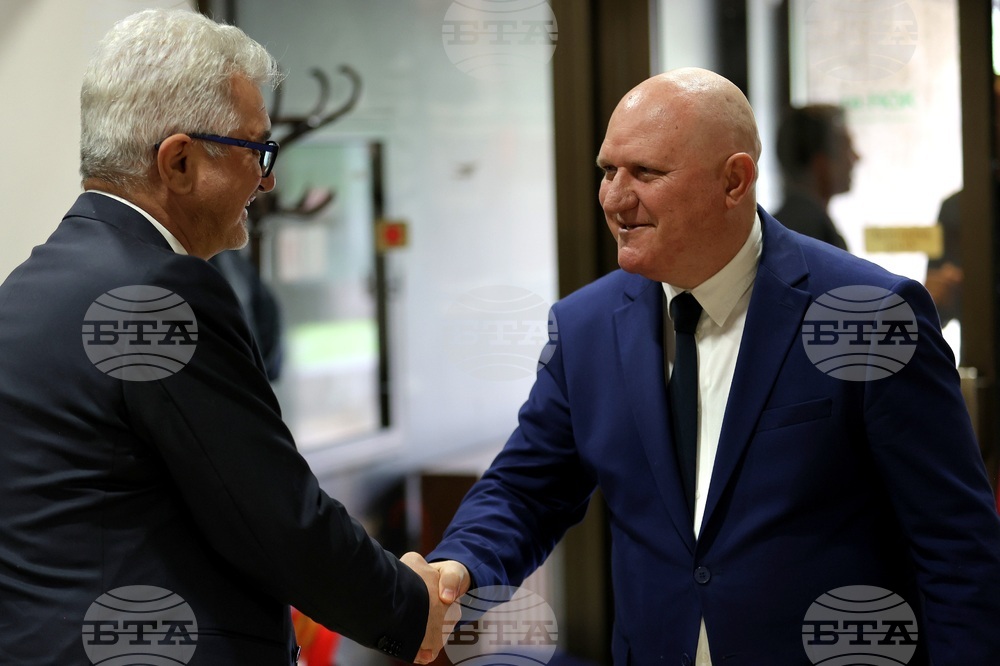 Клуб „Перото“ - книга - представяне