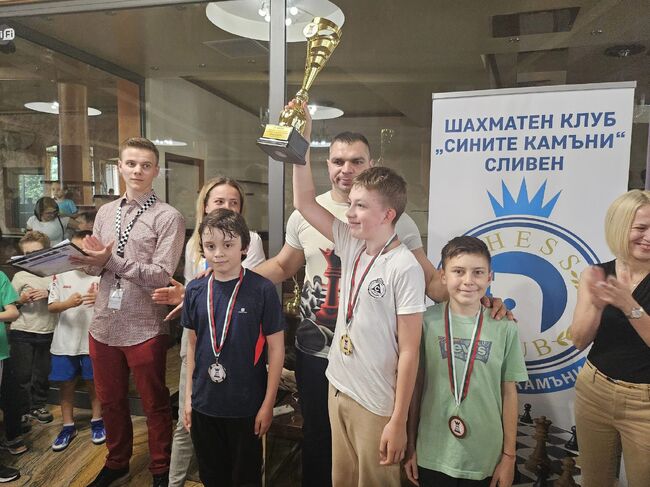 Шах клуб "Сините камъни": Шахматни успехи