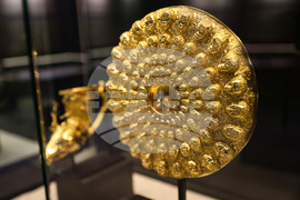 Бургас - Археологически музей - копие на Панагюрското златно съкровище