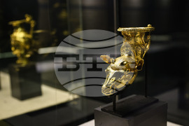 Бургас - Археологически музей - копие на Панагюрското златно съкровище