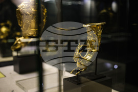 Бургас - Археологически музей - копие на Панагюрското златно съкровище