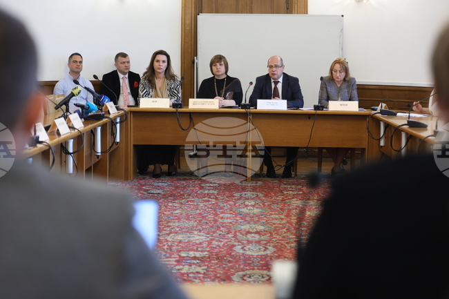 Народно събрание - Комисията по труда, социалната и демографската политика