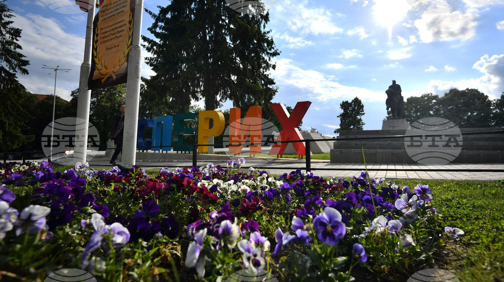 С премиерата на спектакъла „Милионерът“ в Исперих бе открит афишът на майските празнични дни на културата