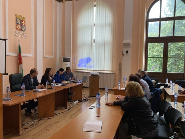 Експерти от Националната агенция за приходите разясниха на черешопроизводители как да декларират реколтата