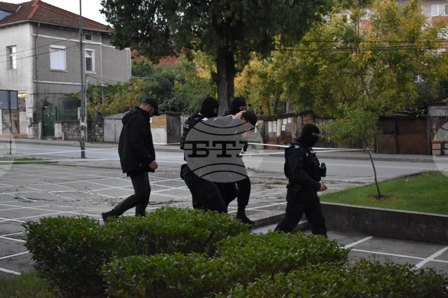 При операция столичните полицаи са задържали двама души и са иззели над половин килограм различни наркотици 