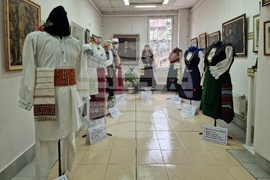 Монтана - народни носии - изложба