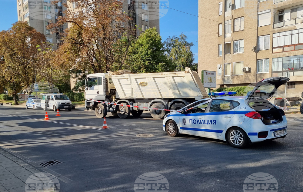 Жена е пострадала тежко, след като е била блъсната от камион в Кърджали