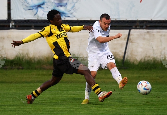 Тони Тасев отпадна от групата на Славия за двубоя срещу Арда Кърджали