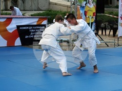 Снимка: Министерство на младежта и спорта - спортен празник в Троян