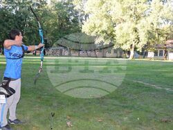 Снимка: Русенски университет „Ангел Кънчев“ – Демонстрация по стрелба с лък в Ботаническата градина на Русенския университет