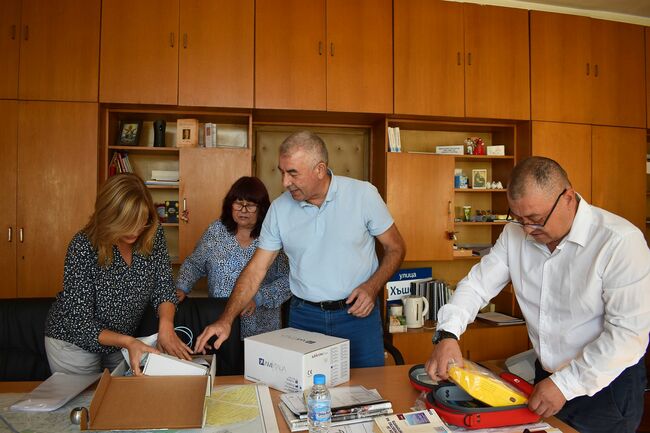 В Световния ден на сърцето Община Разград получи два автоматични външни дефибрилатора