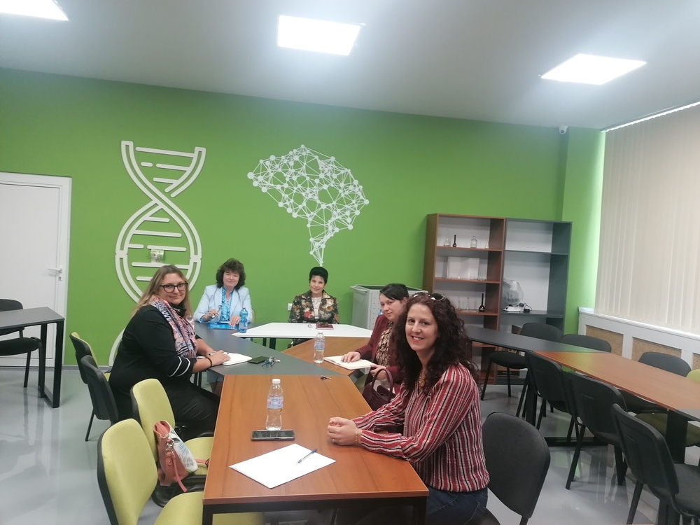 Преподаватели от Факултета по педагогика на ЮЗУ „Неофит Рилски“ преминаха обучение по STEM технологии