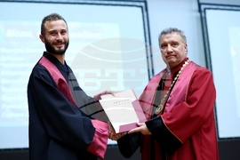 УНСС - дипломи - връчване