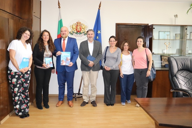 Областният управител се срещна с представители на УНИЦЕФ и Върховния комисариат за бежанците