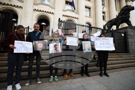 Съдебна палата - протест - близки на убития Пейо Пеев