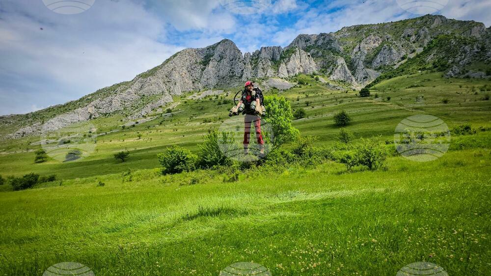 Mountain Rescuers in Romania Test Jet Packs