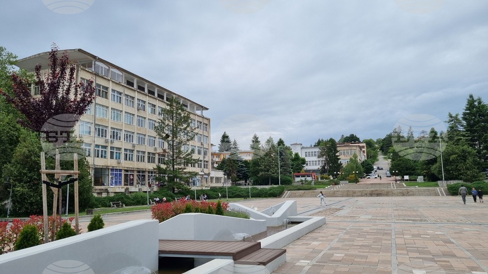 Попово - изглед - център