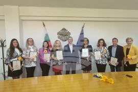 Плевен - учители - грамота "Неофит Рилски"