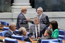 Парламент - извънредно заседание