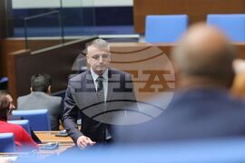 Парламент - извънредно заседание