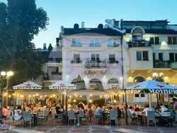 Снимка: Драматичен театър – Ловеч