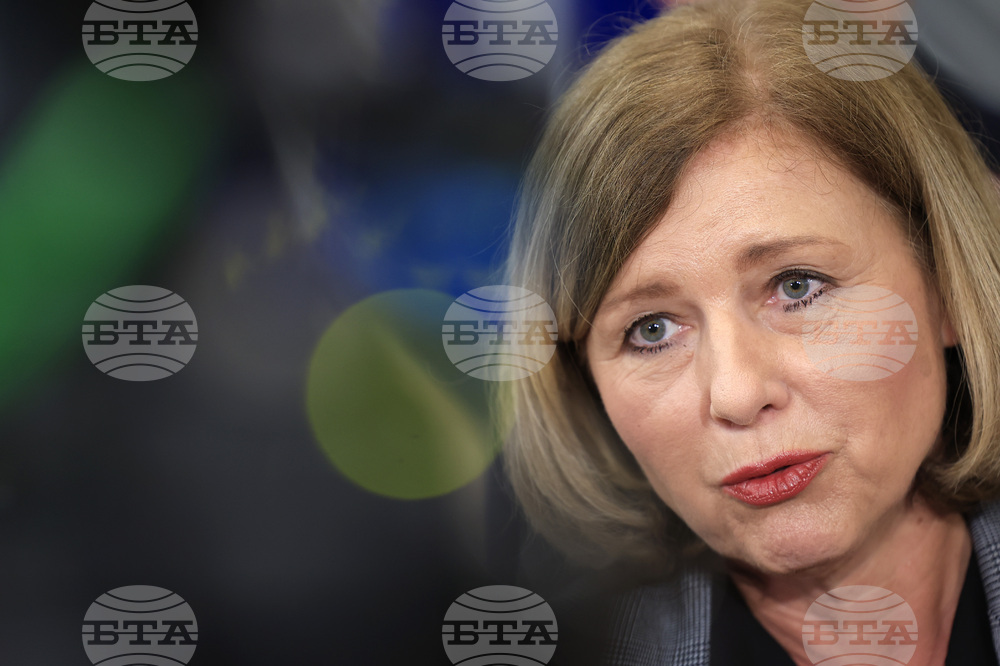 Вера Йоурова: Румъния е шокиращ случай, но не единственият; демократичните избори могат да бъдат унищожени отвън