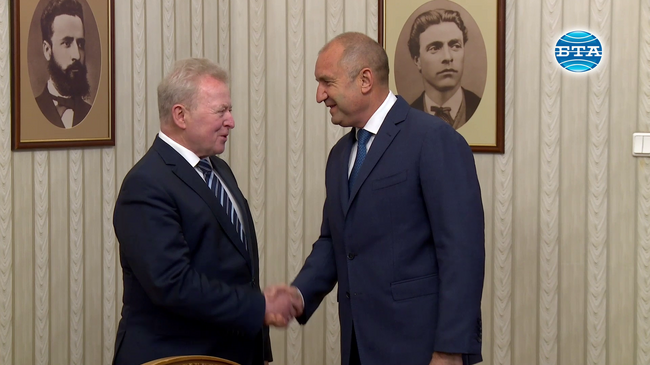 Президентът Румен Радев и еврокомисарят Януш Войчеховски обсъдиха конкурентоспособността на земеделските производители в ЕС