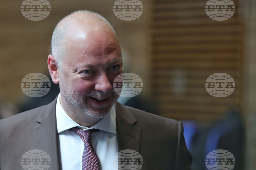 Парламент - извънредно заседание