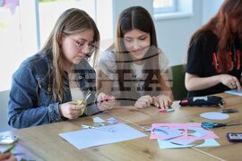 Бургас - Младежки международен център - творческа работилница