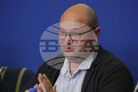 Национален пресклуб на БТА - пресконференция - парламентарни избори - ромска общност - проучване