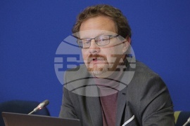Национален пресклуб на БТА - пресконференция - парламентарни избори - ромска общност - проучване
