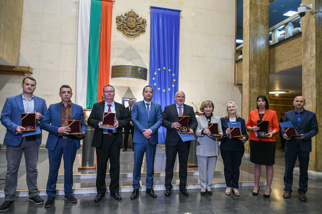 МВР: Вие ни давате повод за национално самочувствие и гордост