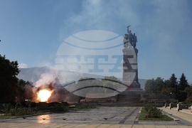 Президент на Азербайджан - посрещане - салют