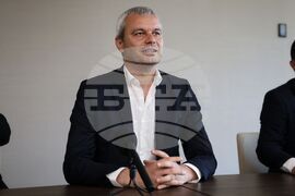 Бургас - партия "Възраждане" - среща с граждани