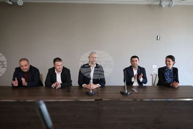 Бургас - партия "Възраждане" - среща с граждани