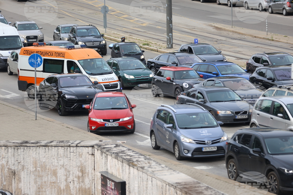 Автомобили  - задръстване