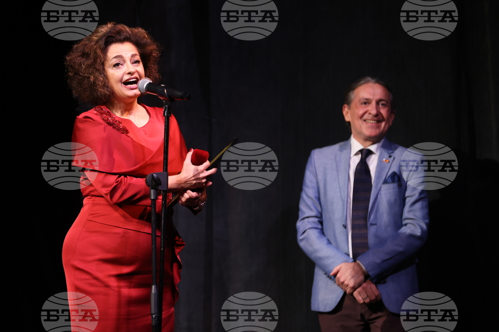 Музикален театър - „Златно перо“