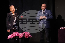 Музикален театър - „Златно перо“