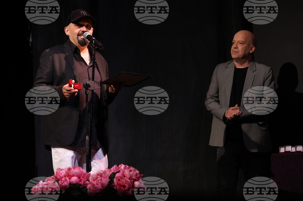 Музикален театър - „Златно перо“