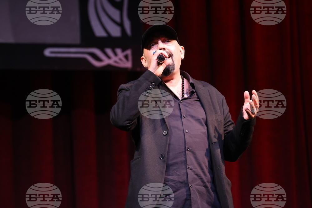 Музикален театър - „Златно перо“