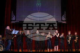 Музикален театър - „Златно перо“